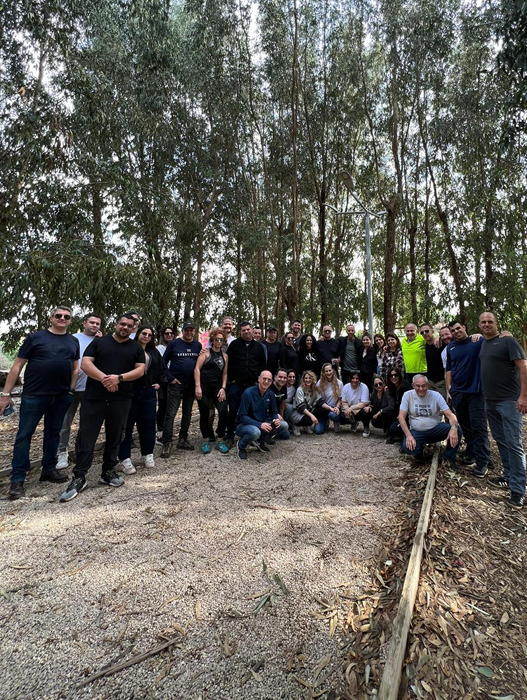 עפר צבי וסוכני מחוז גוש דן